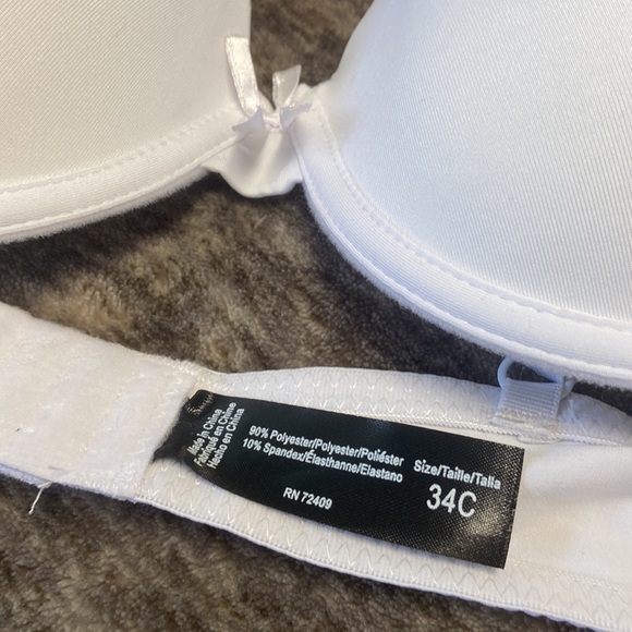 💚2 for $25 Rene Rofe bra. Beautiful white. Smoothing & lightly padded - Picture 2 of 6
